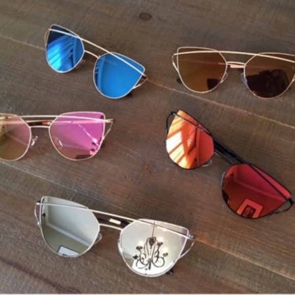 New?Blue Mirrored Cat-Eye Oversized Sunglasses
